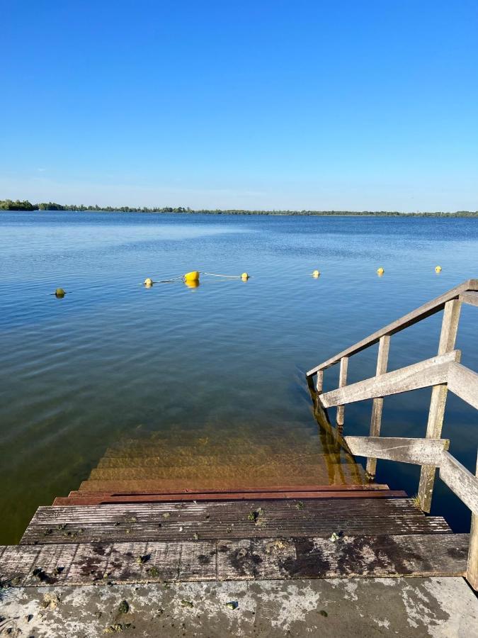 Huisje Op De Dijk Kortenhoef Экстерьер фото